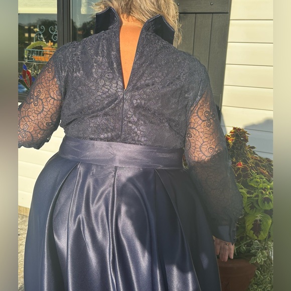 Elegant Lace & Satin Long Sleeve Navy Blue Maxi Dress (3x)‼️NWOT‼️ - Picture 10 of 12